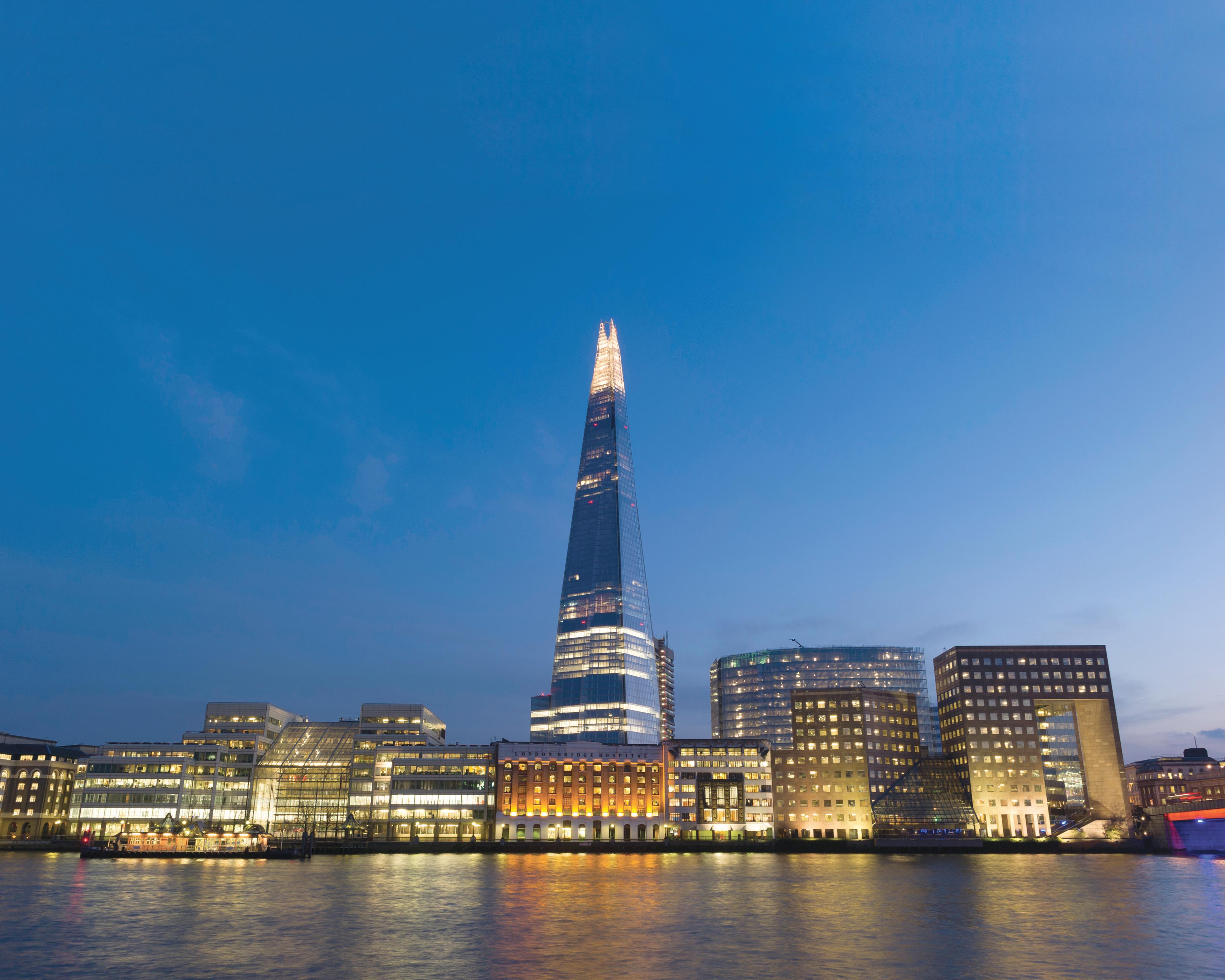 building_2_external_river_night_09_2017_Shard