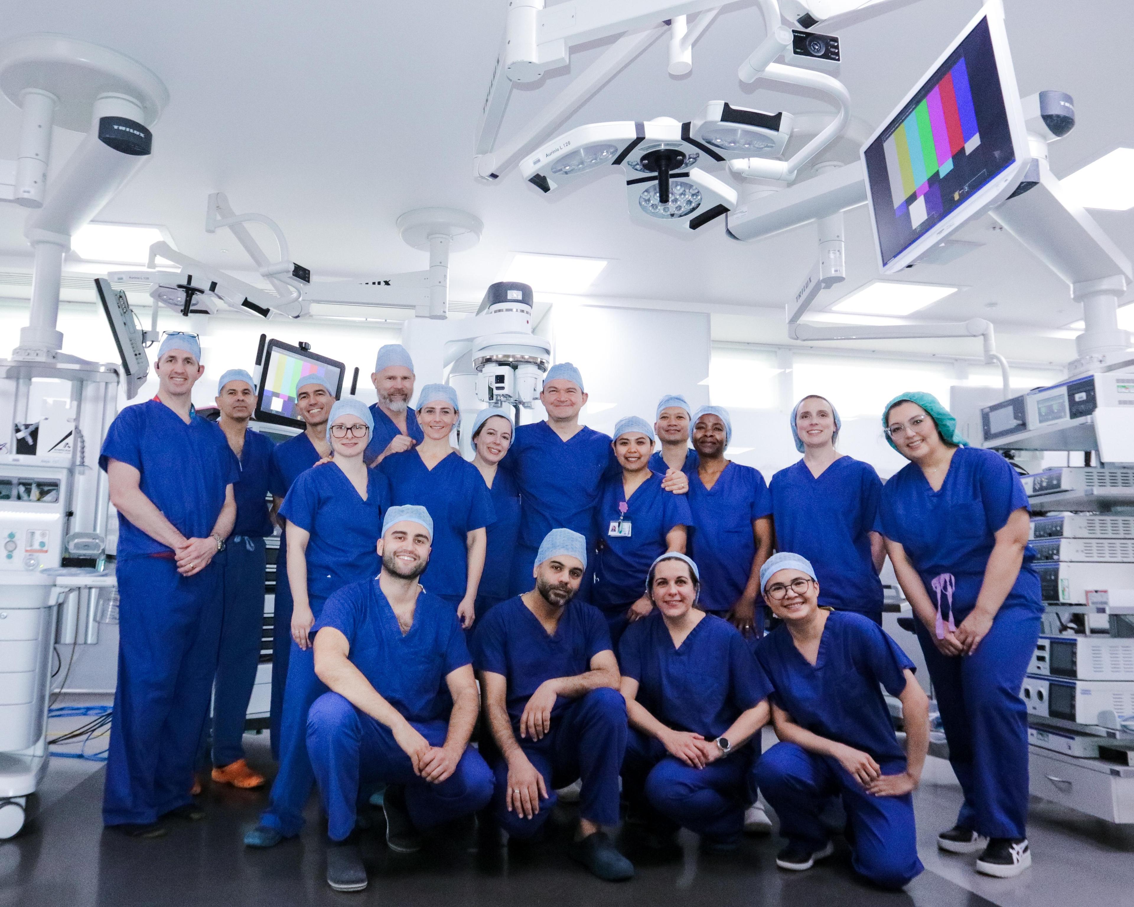 da Vinci single port surgery theatre team