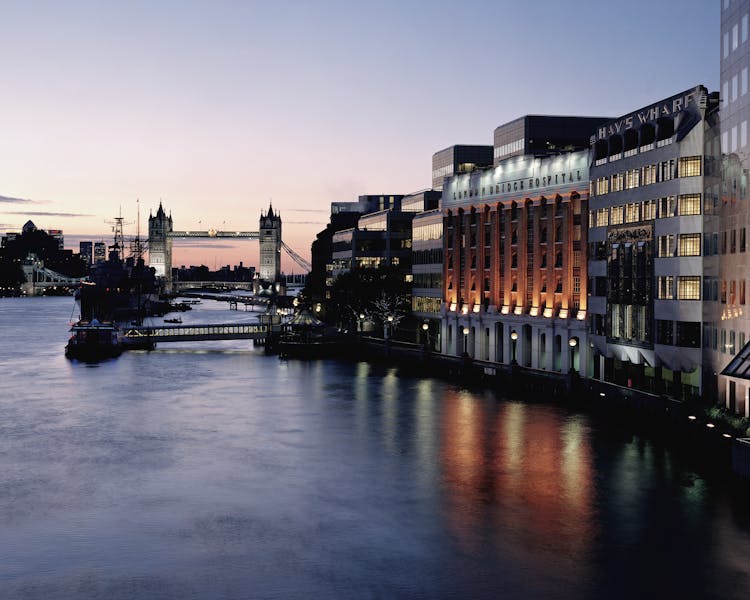 building_1_external_river_night_09_2017_LBH