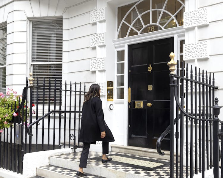 78 Harley Street Entrance